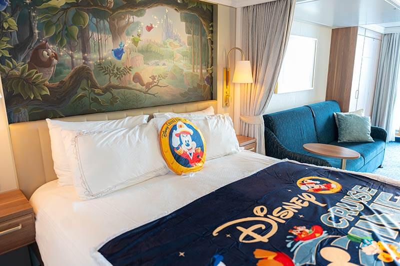 Disney Wish Staterooms - In-Room Decor Set