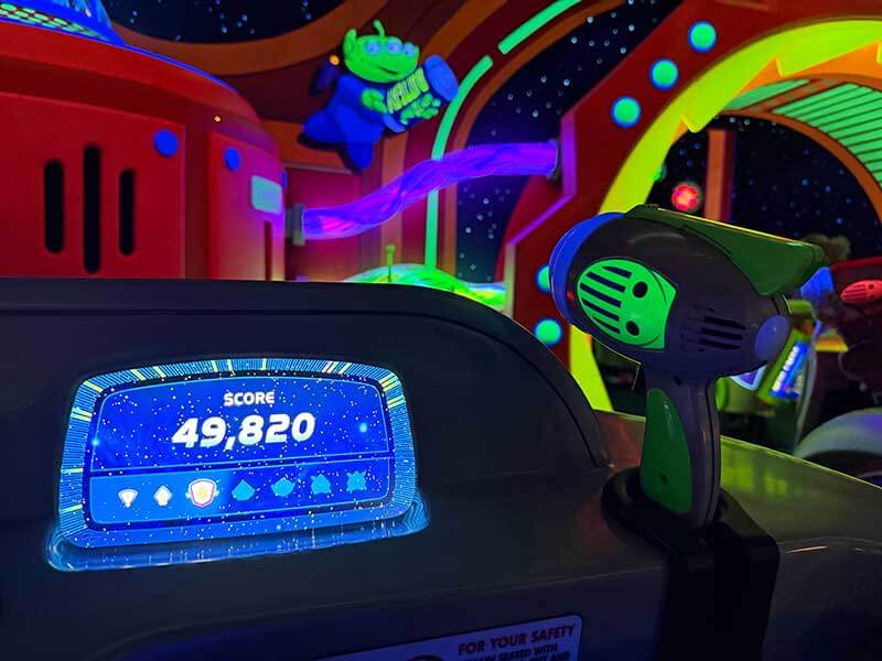 How to Stay Cool at Disney World - Buzz Lightyear's Space Ranger Spin - New handheld blaster and digital screen