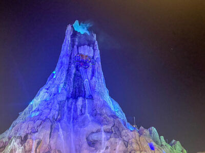 The Ultimate Insider's Guide to Universal Volcano Bay — Now Cashless