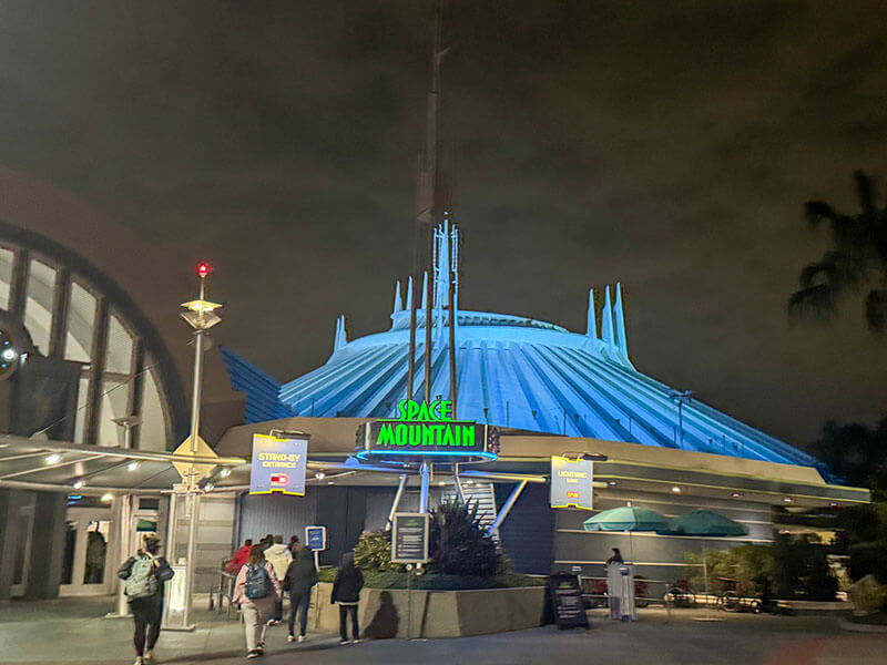 Space Traveler Disney - Space Mountain