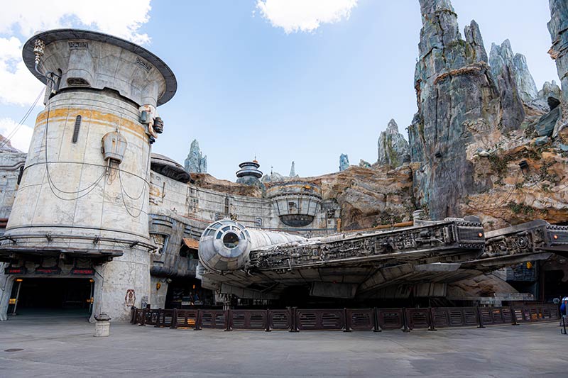 Entrance to Millennium Falcon: Smugglers Run