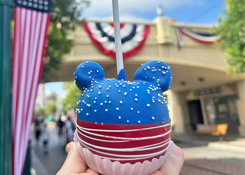 Patriotic apple