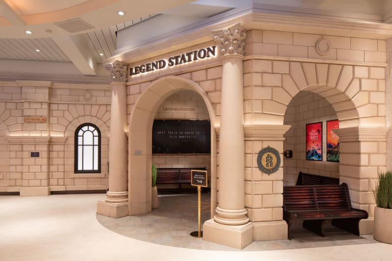 Legend Station on Legend of the Seas.