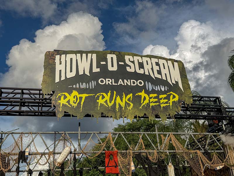 Our Ghoulish Guide to Howl-O-Scream at SeaWorld Orlando