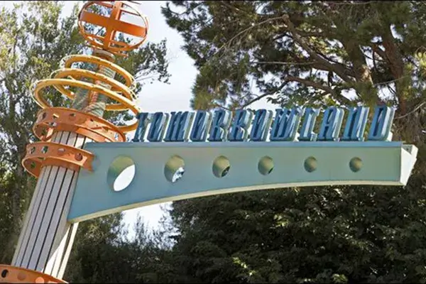 Disneyland® Railroad - Tomorrowland