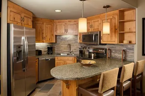 1003_kitchen_01 copy.jpg