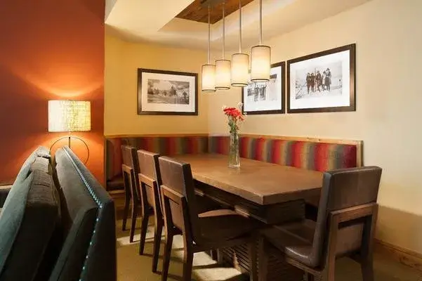 1409_diningroom_02 copy.jpg