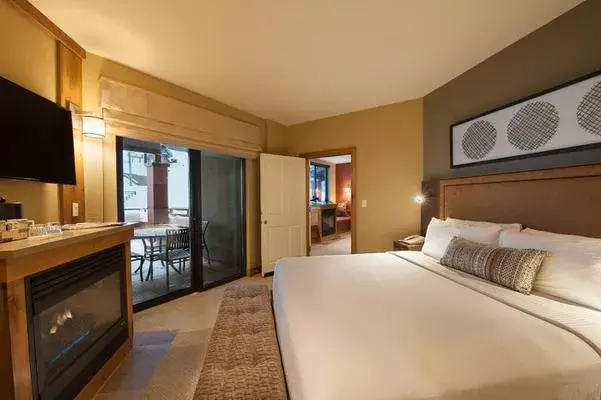1701_bedroom copy.jpg