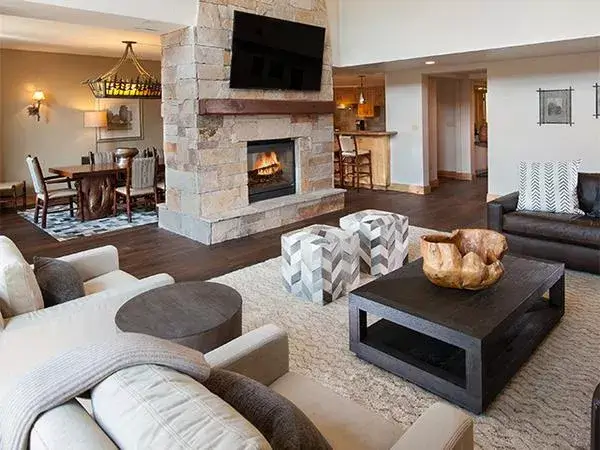 308_livingroom copy.jpg