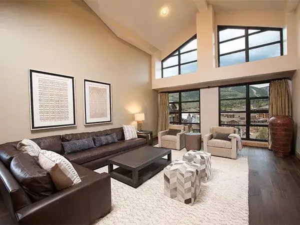 311_livingroom copy.jpg