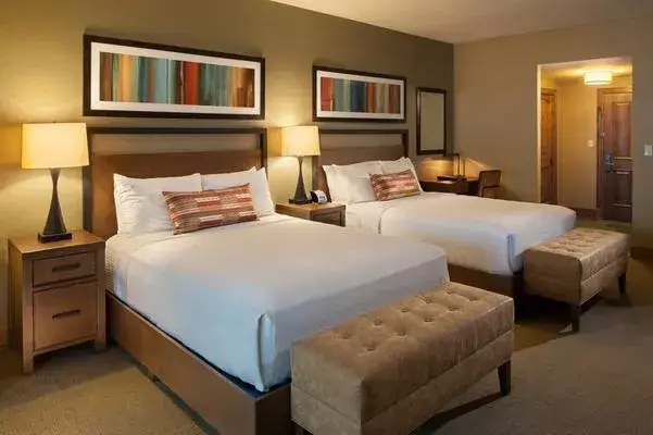 701_bedroom_01 copy.jpg