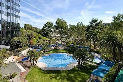 Pool_01.jpg
