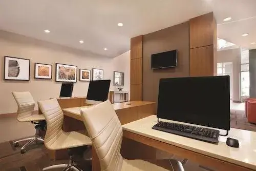 Business Center_01.jpg
