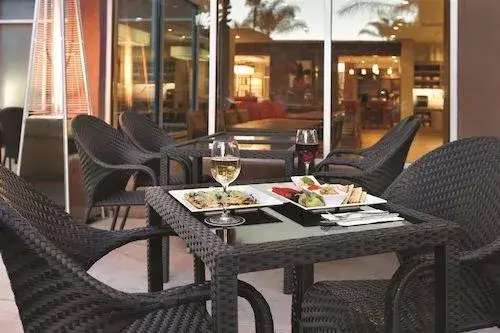 Dining_02.jpg