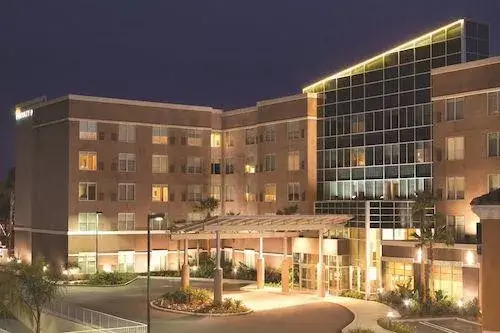 Exterior_03.jpg