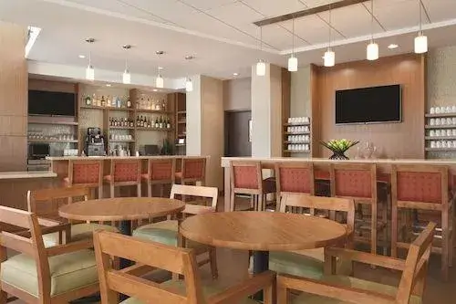 Hotel Bar_01.jpg