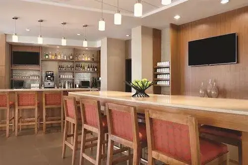 Hotel Bar_02.jpg