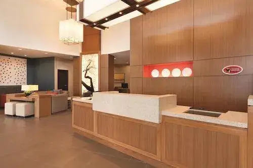 Lobby_01.jpg
