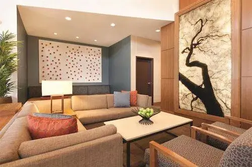 Lobby_03.jpg