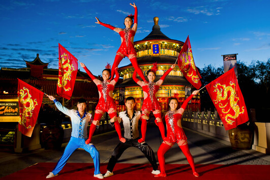 Jeweled Dragon Acrobats