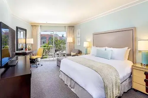 king bed 2.jpg