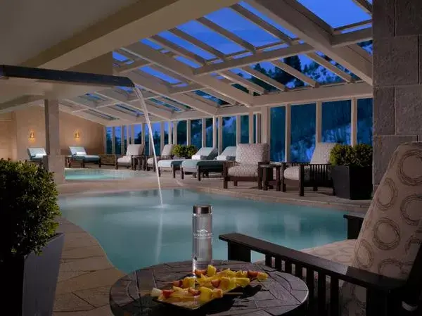901_pool.jpg