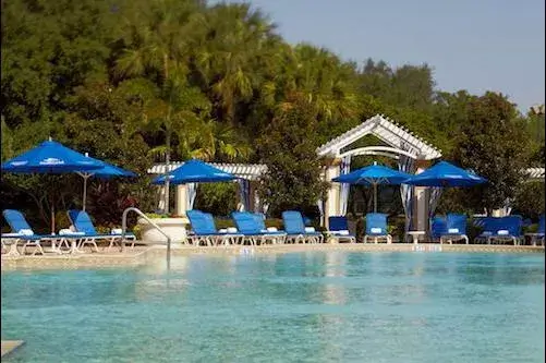 Pool_03.jpg