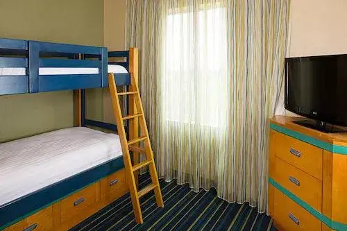 Two Bedroom Suite with BB_01.jpg