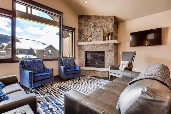4 BD - Unit 76