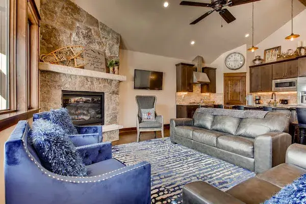4 BD - Unit 76