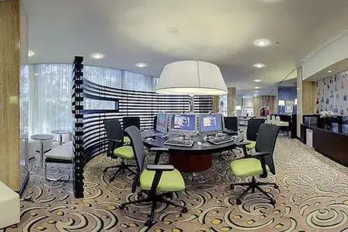Business Center_01.jpg