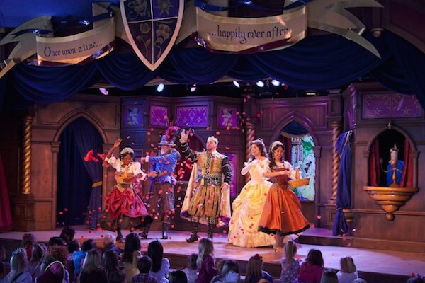 Storytelling at Royal Theatre