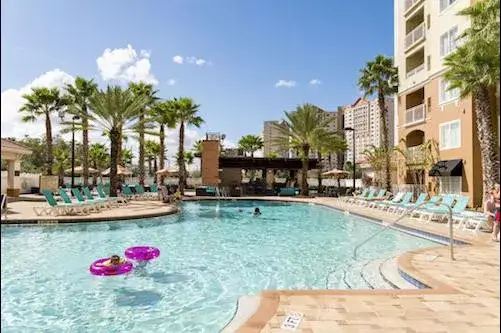 Pool_02.jpg