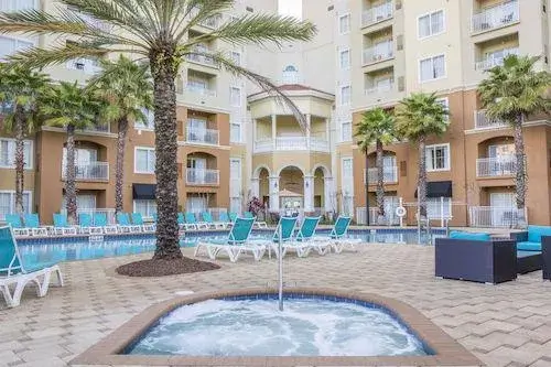 Pool_HotTub_01.jpg