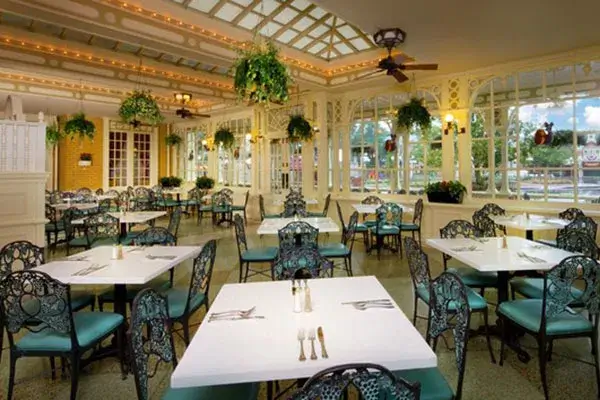 Tony's Town Square Restaurant , Magic Kingdom | Disney Discount Tickets