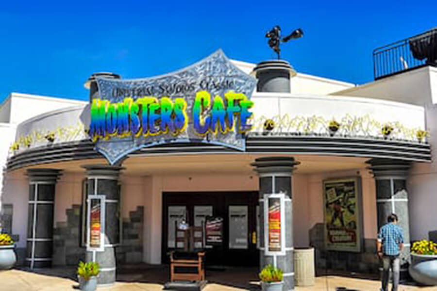 Universal Studios' Classic Monsters Cafe™